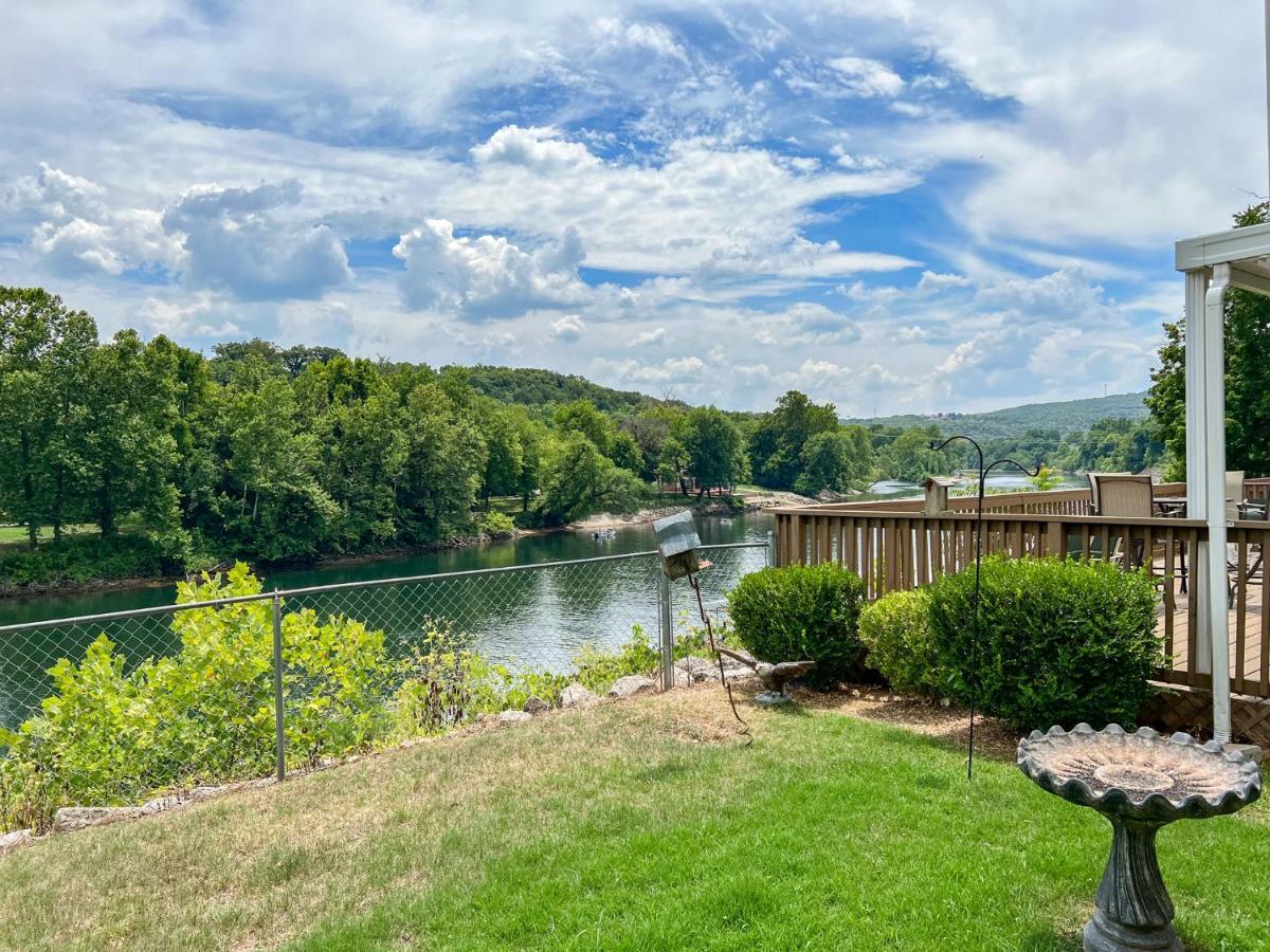 Lake Front 2Br Walk-In With Large Deck - Free Tickets Included - 79-1 Branson Buitenkant foto