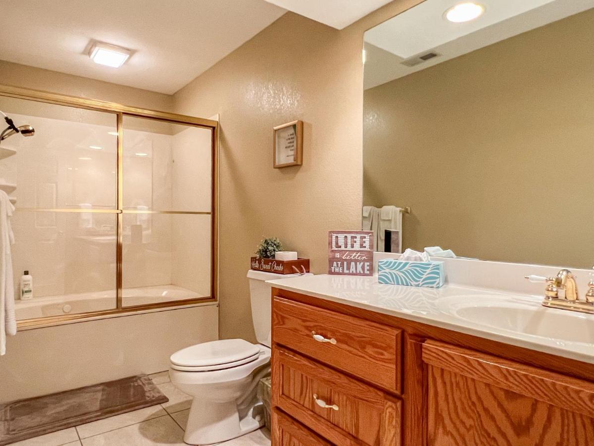 Lake Front 2Br Walk-In With Large Deck - Free Tickets Included - 79-1 Branson Buitenkant foto