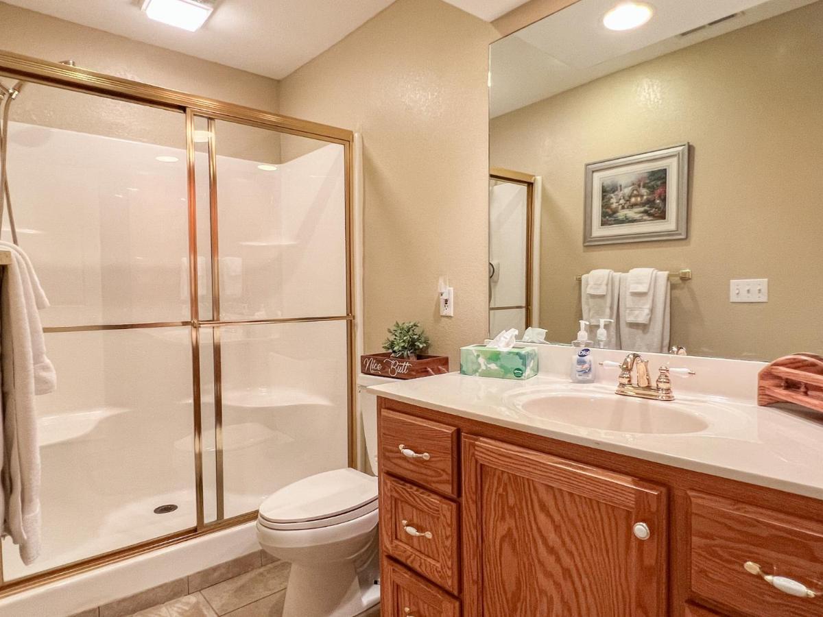 Lake Front 2Br Walk-In With Large Deck - Free Tickets Included - 79-1 Branson Buitenkant foto