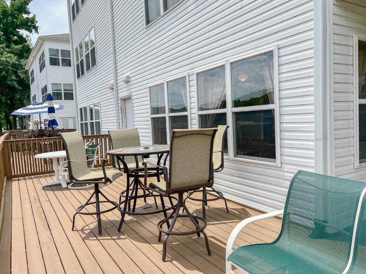 Lake Front 2Br Walk-In With Large Deck - Free Tickets Included - 79-1 Branson Buitenkant foto